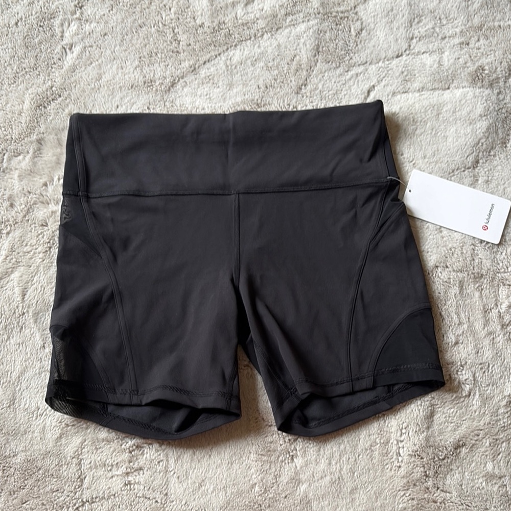Lululemon Wunder Train Mesh Panel short